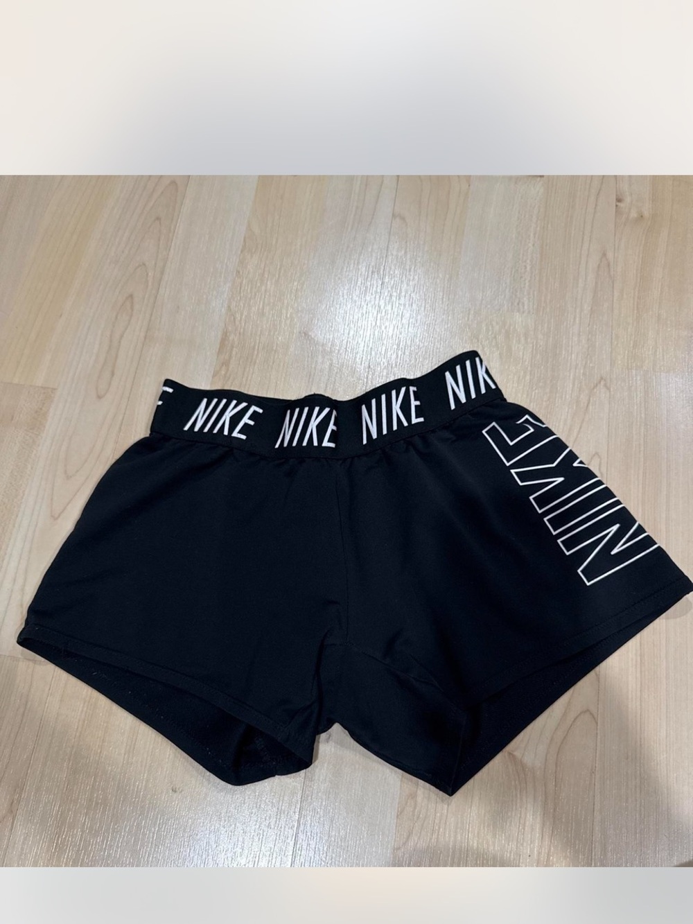 Nike Black Women's Athletic Shorts with Logo Waistband